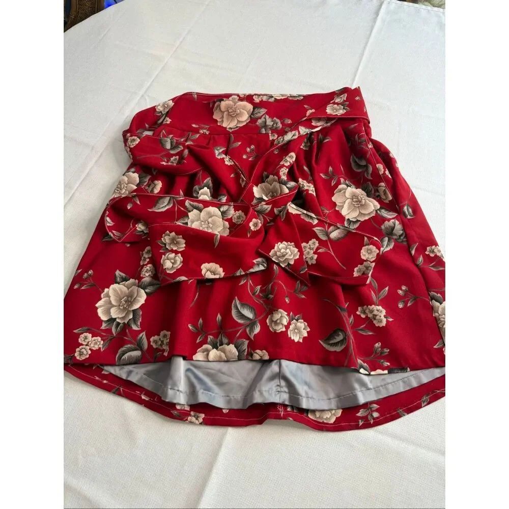 CoffeeStains Women’s Floral Skirt Size 8 Red Rose Print Sash Tie Waist Lined